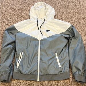 Small Nike zip up wind breaker